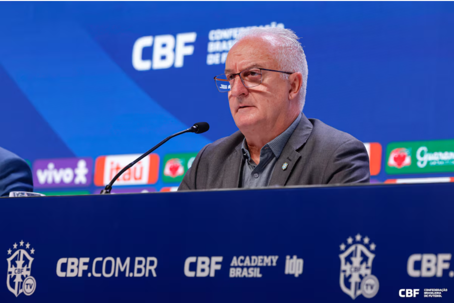 Dorival Júnior divulgou convocados para duelos com Venezuela e Uruguai nesta sexta-feira.