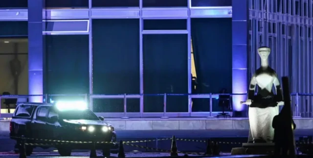 STF relaciona explosão em Brasília aos atos antidemocráticos e ao gabinete do ódio de Bolsonaro, reforçando a necessidade de punição.