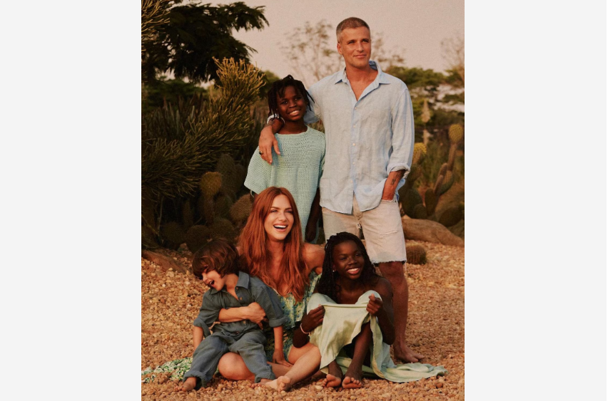 Giovanna Ewbank e Bruno Gagliasso com os filhos Titi, de 11 anos, Bless, 9, e Zyan, 4.