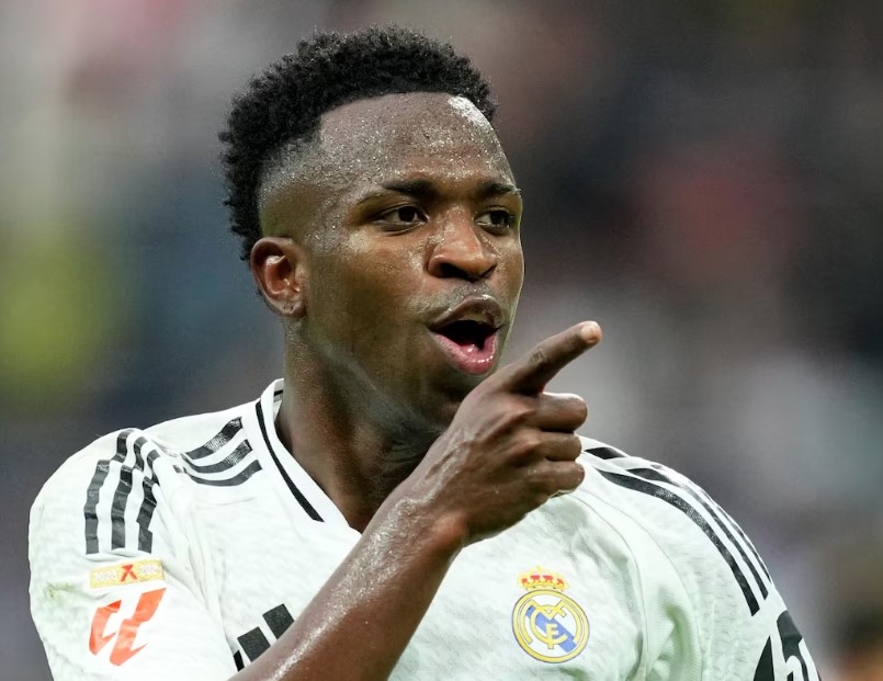 Vinícius Júnior fez três gols no duelo contra o Osasuna