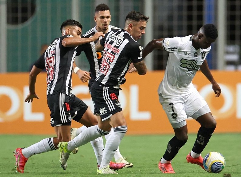 Botafogo finalizou 27 vezes na partida, enquanto o Galo teve apenas três finalizações