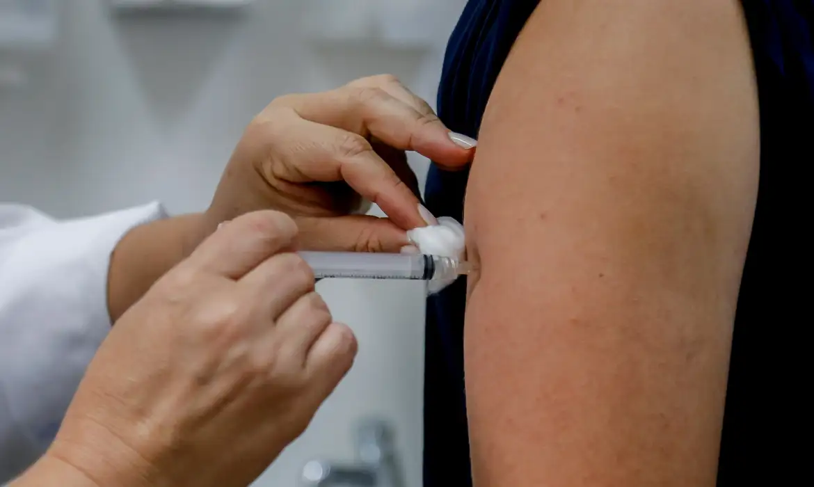 Decisão de ampliar o público foi motivada pela necessidade de aumentar a cobertura vacinal