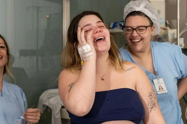 Viih Tube recebe alta e está em casa após internação na UTI de hospital