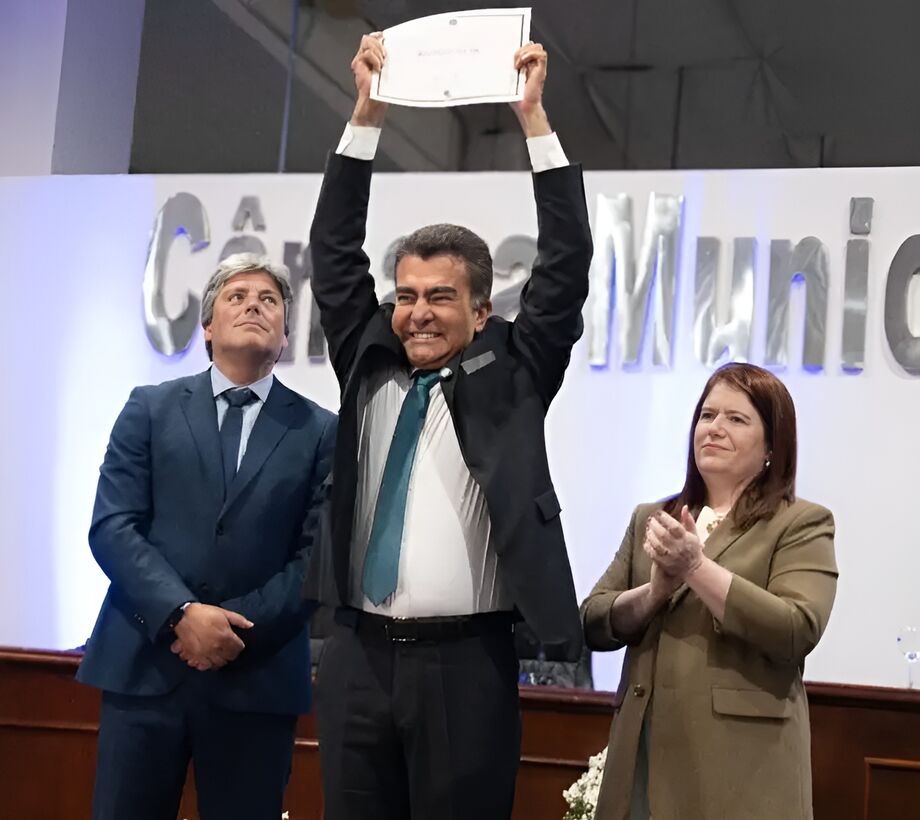 Marçal Filho é diplomado prefeito de Dourados e promete soluções para a saúde e reabertura do aeroporto regional.