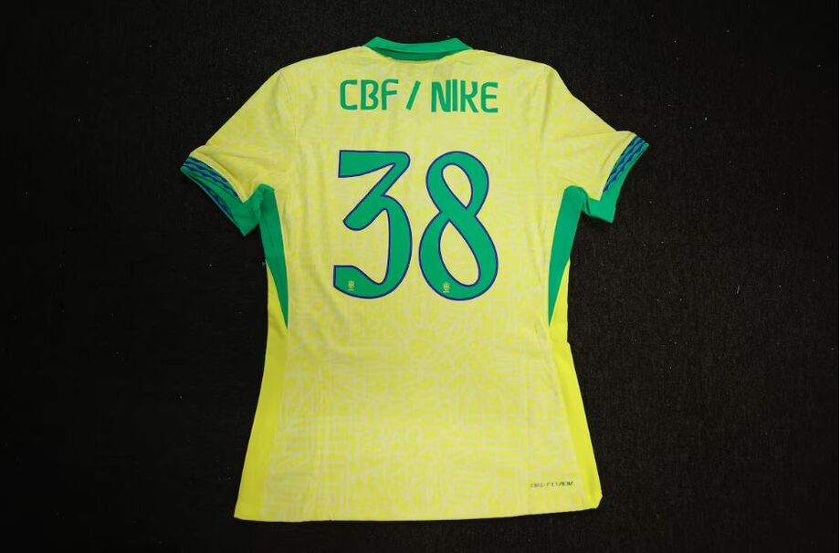 CBF passará a receber royalties por venda de camisas da seleção brasileira