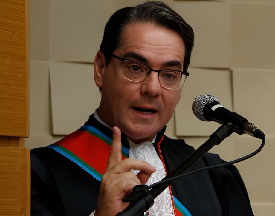 Desembargador Ary Raghiant Neto é o coordenador do curso