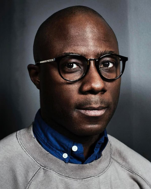 O cineasta Barry Jenkins, vencedor do Oscar por 'Moonlight', agora assume o blockbuster 'Mufasa'.