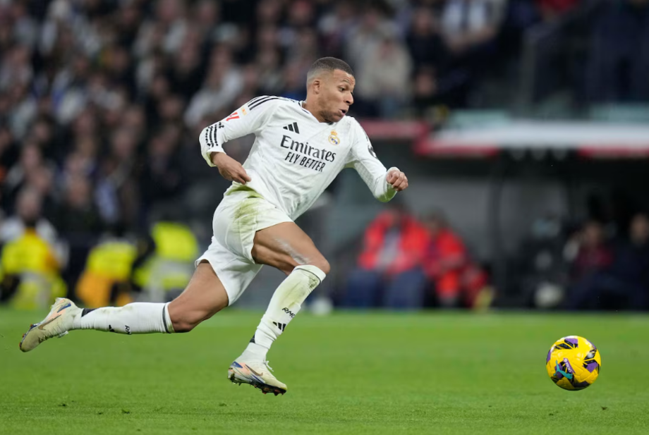 Kylian Mbappe em ação pelo Real Madrid.