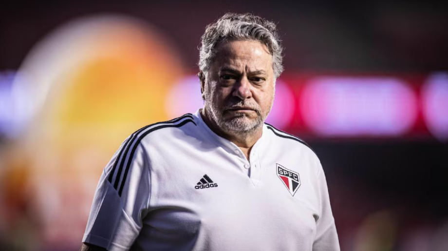 Casares mantém otimismo por Oscar e afirma sobre parceria com magnata grego: 'Venda da base, jamais'
