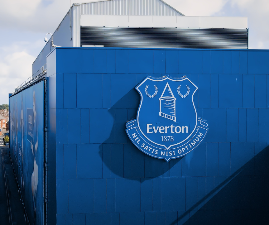 A partida que aconteceria hoje no estádio Goodison Park foi adiada