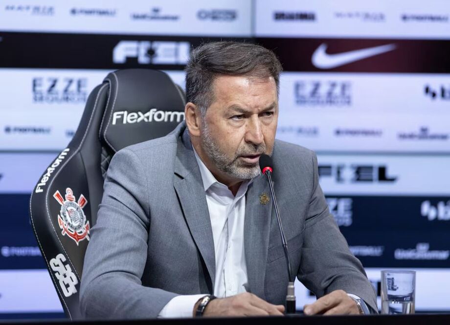 Augusto Melo exalta recuperação de Yuri Alberto e indica permanência de Depay no Corinthians