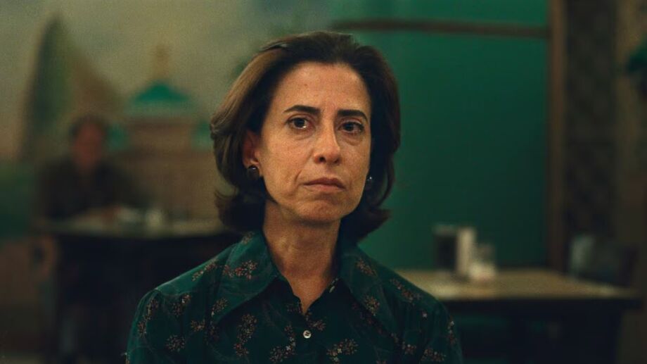 Cena do filme 'Ainda Estou Aqui' com Fernanda Torres