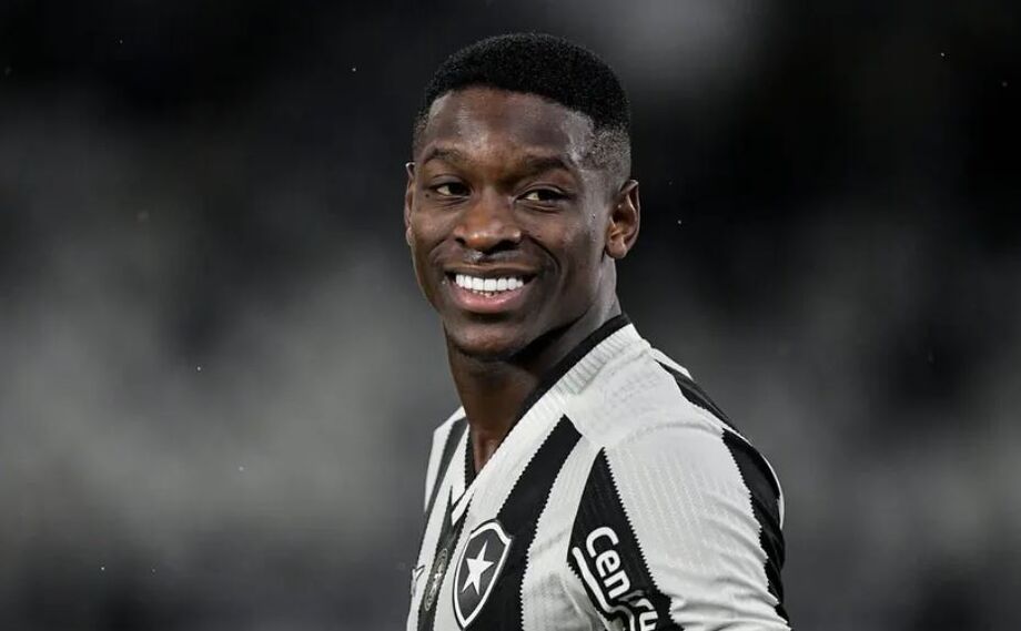 Luiz Henrique é eleito o craque do Brasileirão e Botafogo domina seleção do campeonato