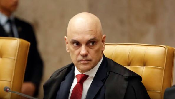 Moraes manda PF ouvir governador de SC que disse que Bolsonaro e Valdemar 'conversam muito'