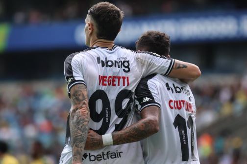 Vegetti brilha e Vasco termina Brasileirão com vitória sobre o Cuiabá