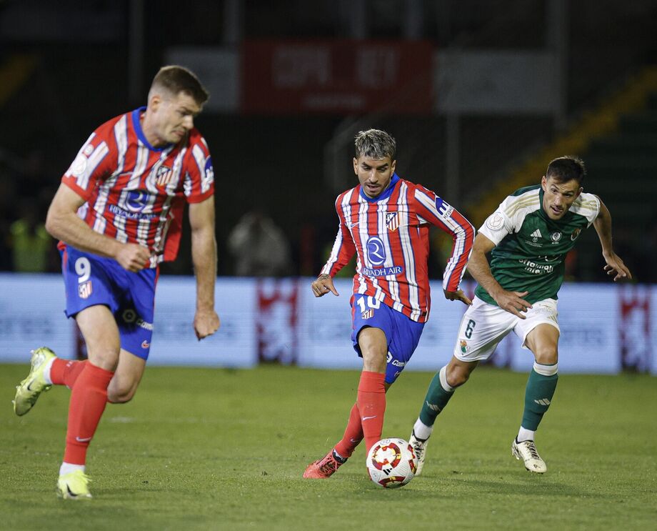 Atlético de Madrid vira nos dez minutos finais sobre time da 3ª divisão e avança na Copa do Rei