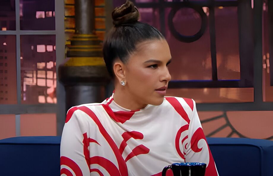 Atriz Mariana Rios participou do programa The Noite com Danilo Gentili