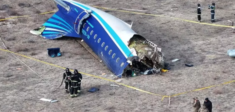 Avião da Embraer que caiu no Cazaquistão pode ter sido atingido por sistema de defesa aérea russo