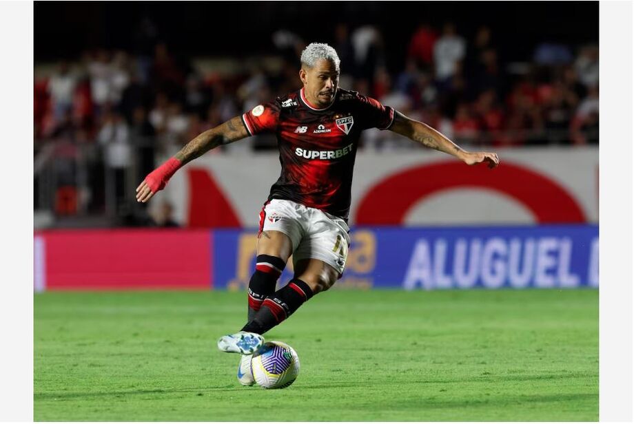 Luciano terminou 2024 como artilheiro do São Paulo, mas dúvida para 2025.