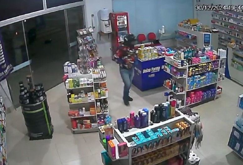 Polícia procura pelo autor do crime