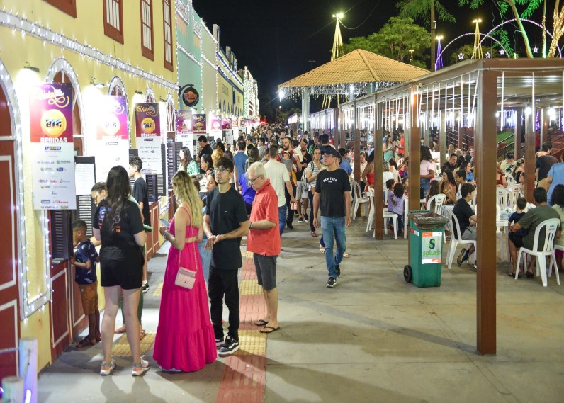 Com carrossel, Parada Natalina e muita música, evento gratuito nos altos da Afonso Pena une tradição, lazer e cultura para toda a família.