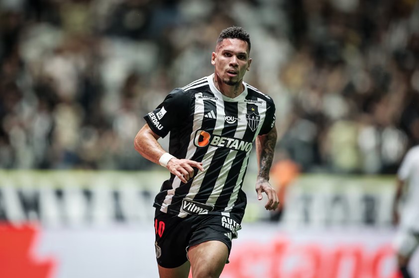 Paulinho é centroavante? Entenda como jogador pode se encaixar no time do Palmeiras