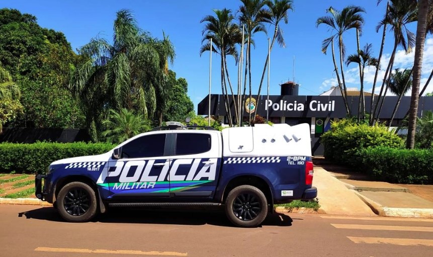 Equipes da Polícia Militar e da Perícia estiveram no local para realizar os procedimentos necessários e apurar as circunstâncias da morte
