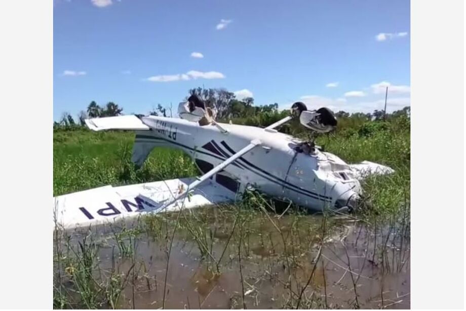 Avião de pequeno porte sofre acidente em Aquidauana, no Pantanal, em uma do Pantanal de difícil acesso.