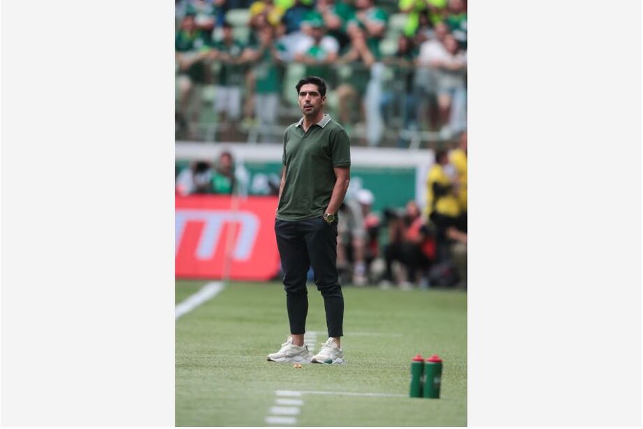 Abel Ferreira lamentou desempenho do Palmeiras, mas negou que 'tudo esteja errado'.