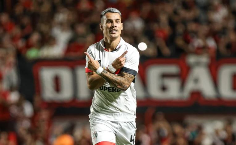 Ferreirinha 'ganha' camisa com número de titular no São Paulo: 'Responsabilidade imensa'