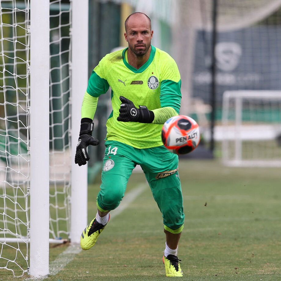 Goleiro Marcelo Lomba