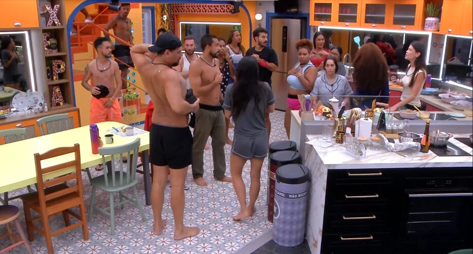 Brothers se assustam com barulhos e apagão no 'BBB 25'