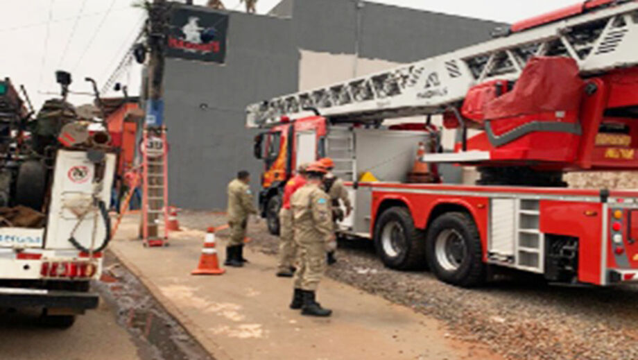Cuidados com a rede elétrica são essenciais durante obras para evitar acidentes graves.