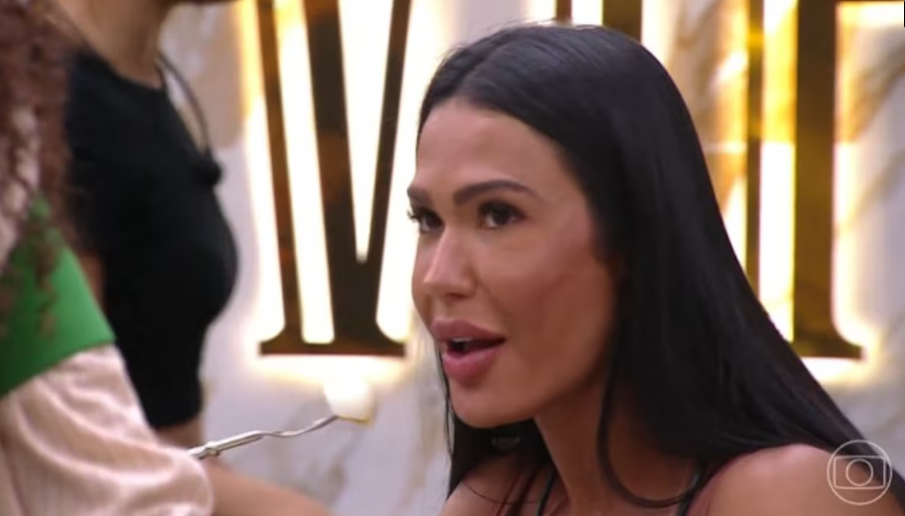Gracyanne Barbosa conta que não come chocolate há 20 anos