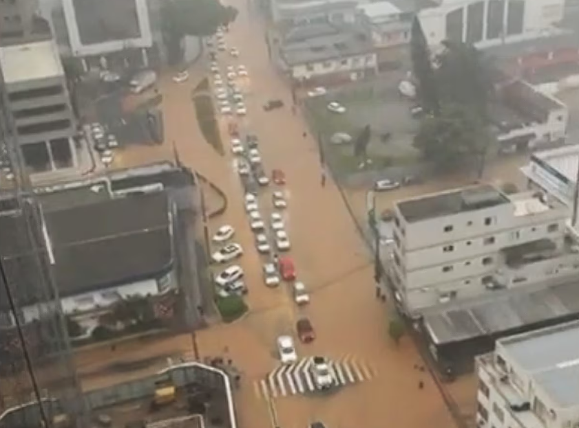 Balneário Camboriú, no Litoral Norte de Santa Catarina, registrou em um dia quase todo o volume de chuvas esperado para o mês de janeiro inteiro.