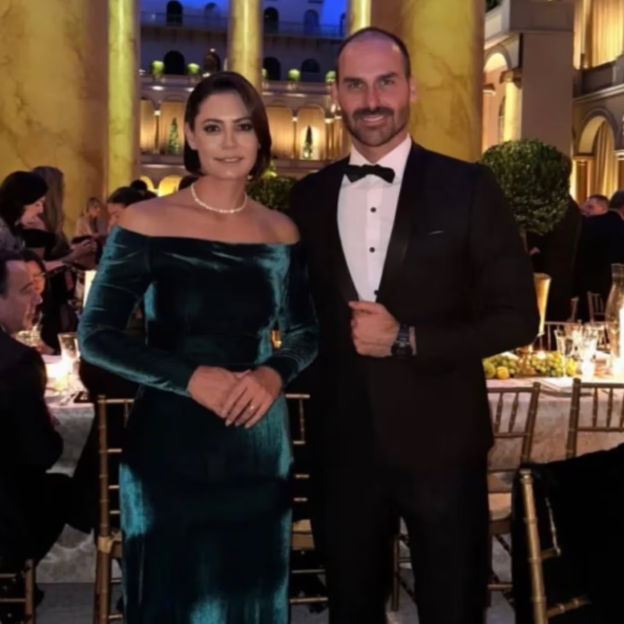 Michelle e Eduardo Bolsonaro durante evento em Washington, na noite anterior à posse de Donald Trump