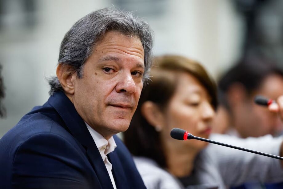 Haddad afirma que Lula está para assinar MP para reforçar gratuidade e sigilo do Pix