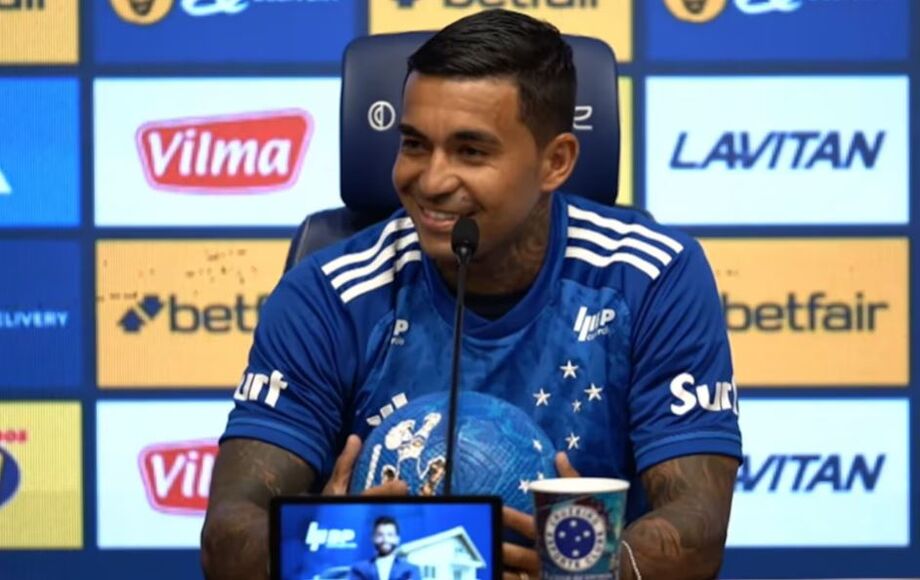 Dudu foi apresentado pelo Cruzeiro nesta sexta-feira.