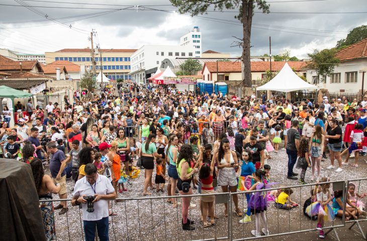 Carnaval de rua de Campo Grande espera 100 mil foliões e movimentação de R$ 24 milhões, um crescimento de até 20% em relação a 2024.