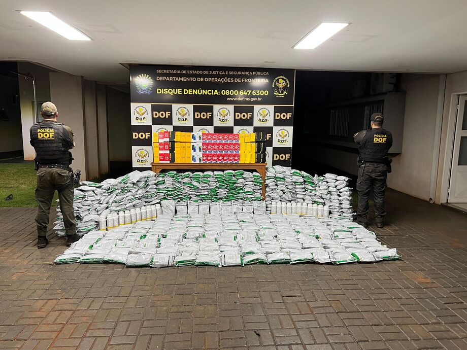 Carro com R$ 850 mil em agrotóxicos e celulares é apreendido na MS-164, em Maracaju. Motorista foi preso após perseguição pela rodovia.