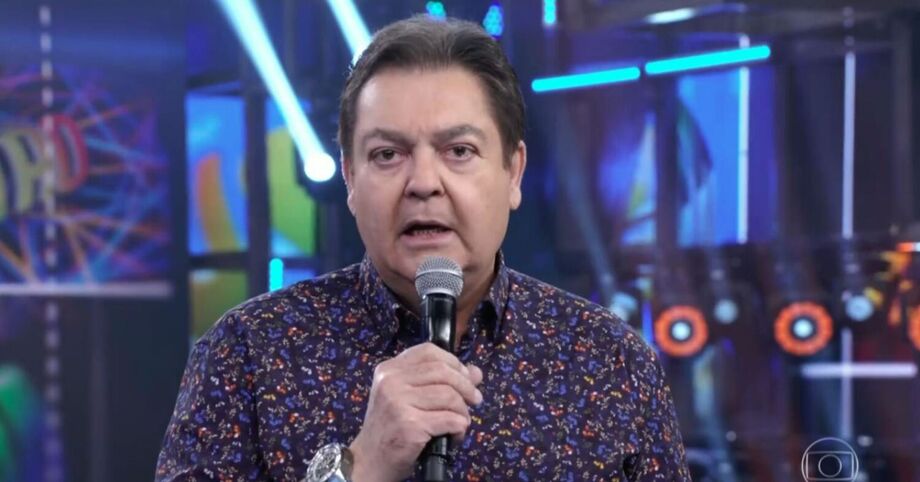 Faustão está internado em São Paulo.