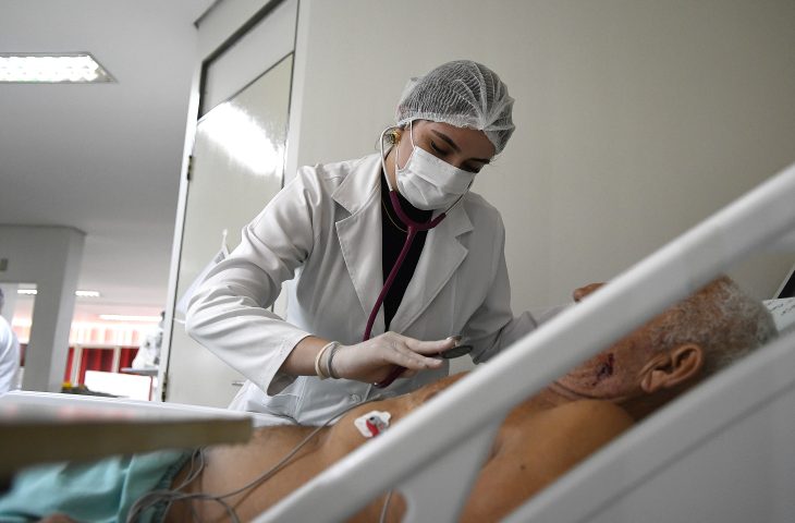 O HRMS (Hospital Regional de Mato Grosso do Sul), maior hospital público do Estado, realizou no ano de 2024 mais de 320 mil atendimentos.