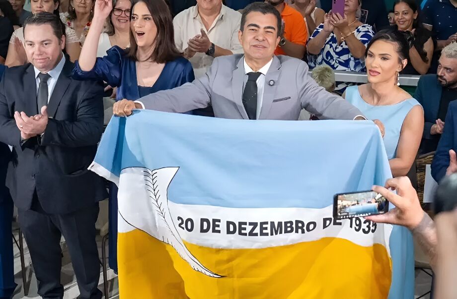 Marçal Filho toma posse como prefeito de Dourados com discurso firme, prometendo trabalho, gestão técnica e compromisso com a população.