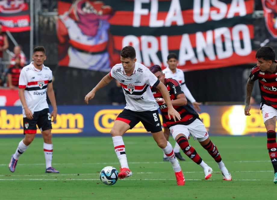 São Paulo e Flamengo fizeram jogo enfadonho pela FC Series, nos Estados Unidos.
