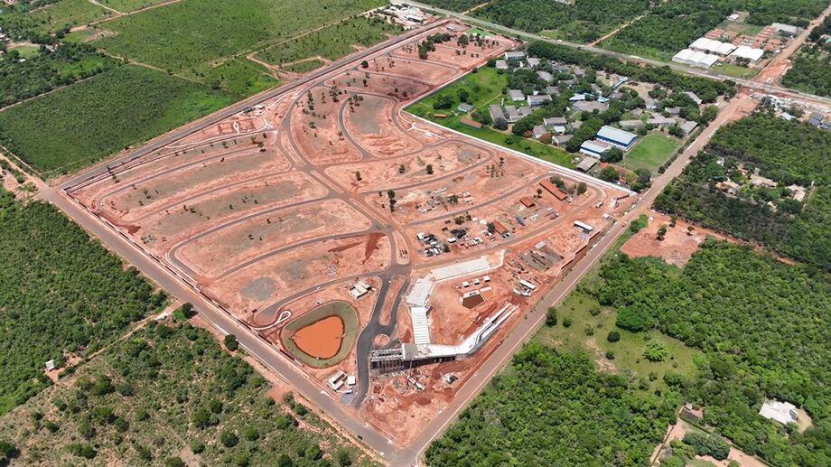 Terreno no Lieu Unique, Campo Grande: m² entre R$ 2.200,40 e R$ 4.148,69, média de R$ 2.985,30.