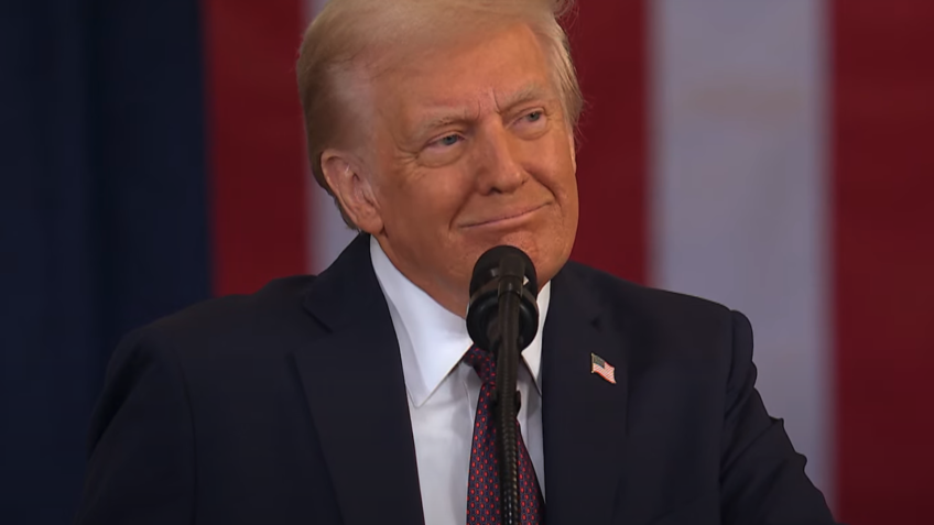 Empossado nesta 2ª, presidente dos EUA fez discurso crítico a transgêneros e também prometeu restringir políticas de inclusão racial