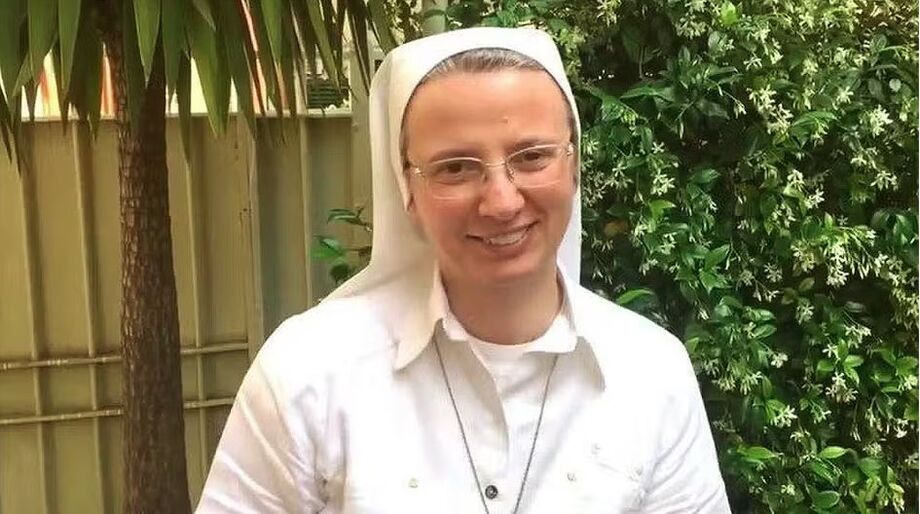 Brambilla, de 59 anos, pertence à ordem religiosa dos Missionários da Consolata