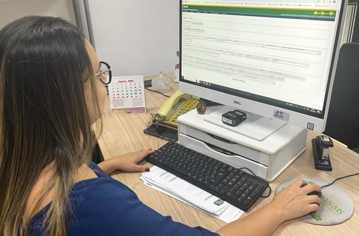 Os sistemas de informação, como o SINAN (Sistema de Informação de Agravos de Notificação), desempenham um papel central no enfrentamento das arboviroses dengue, Zika e Chikungunya em Mato Grosso do Sul.