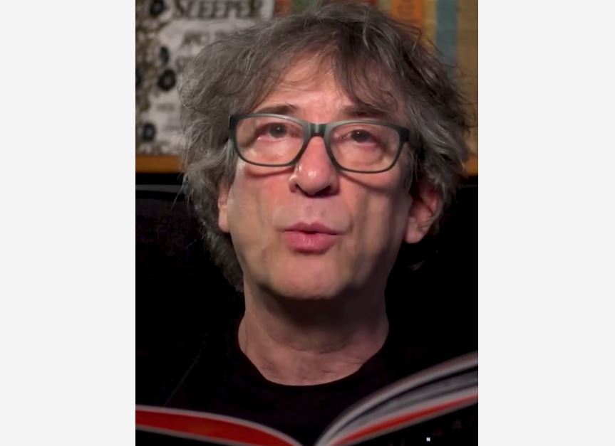 Neil Gaiman enfrenta acusações de abuso sexual.