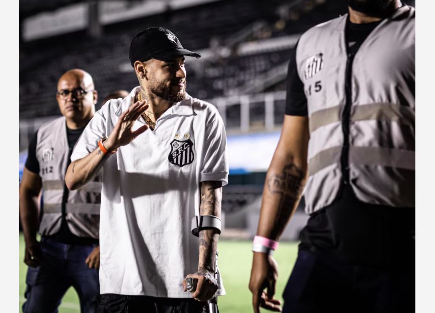 Neymar será apresentado na sexta-feira, no Pacaembu.